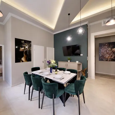 Apartment Orangehomes High Class 4 Bedroom Budapest